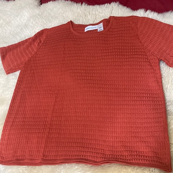 Textured Orange Short Sleeve Top - Picture 1 of 8